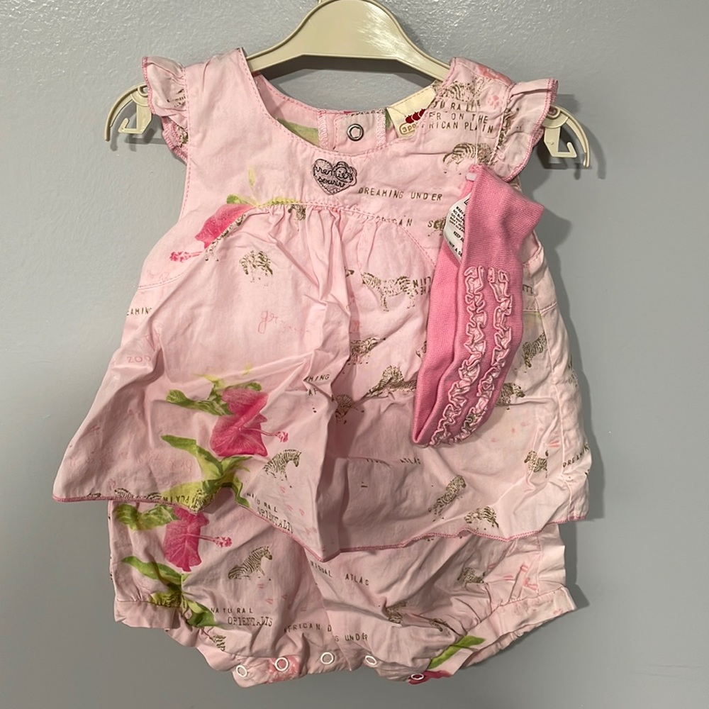 French Designer 3Pommes African Dream Rose Onesie with matching headband Infant